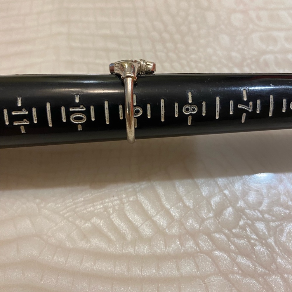 Silver ring - Picture 2 of 8
